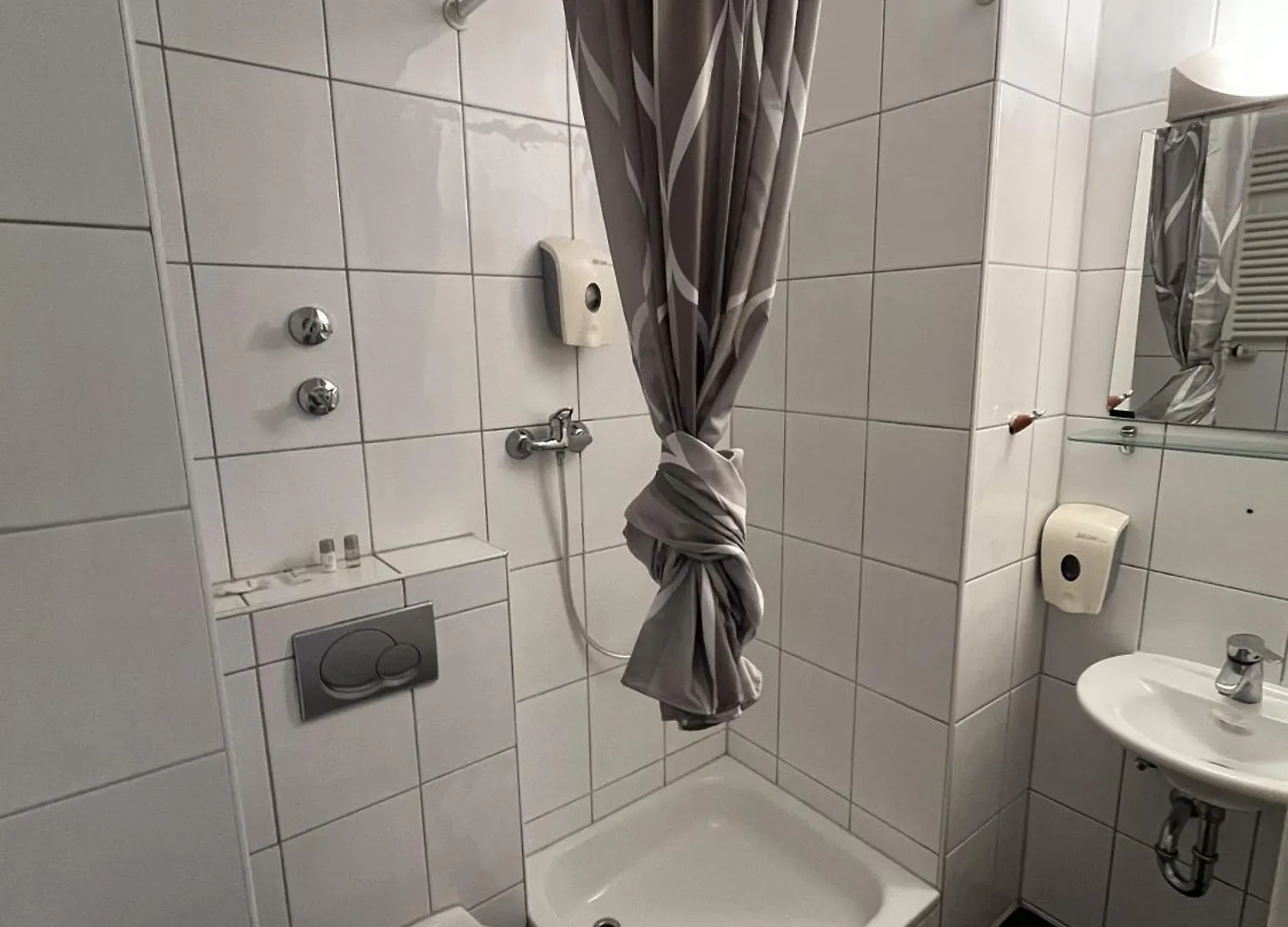 Hotel Tenova Koeln-Neumarkt 0*, Köln