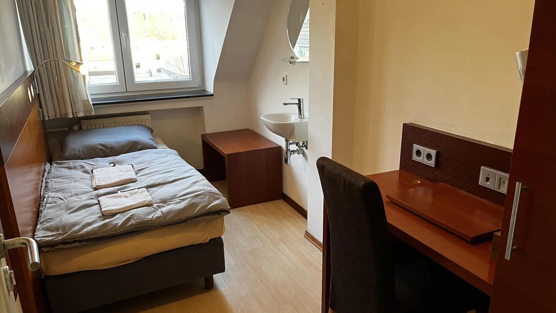 Hotel Tenova Koeln-Neumarkt 0*, Cologne Germany