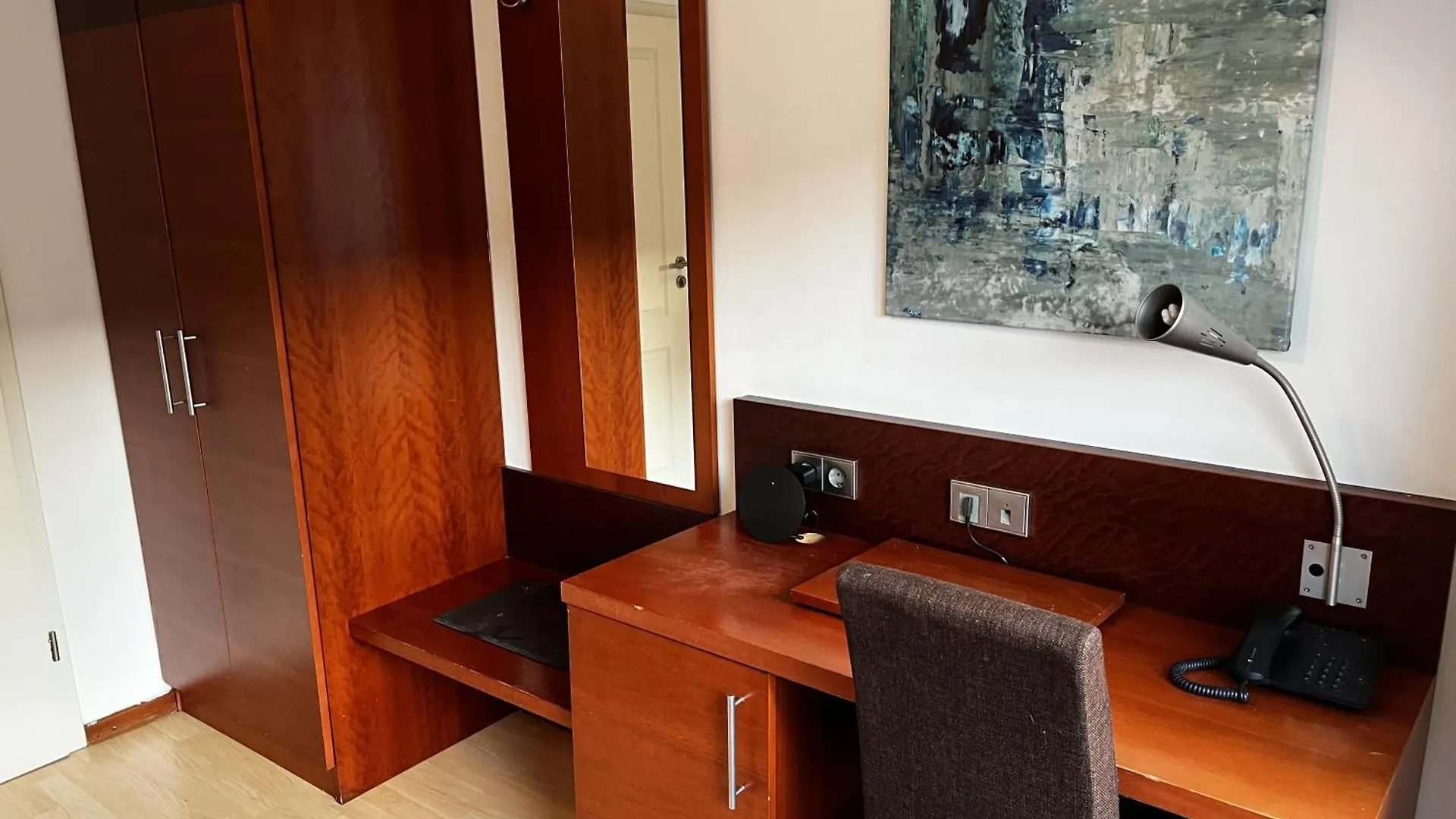 Hotel Tenova Koeln-Neumarkt 0*, Cologne Germany