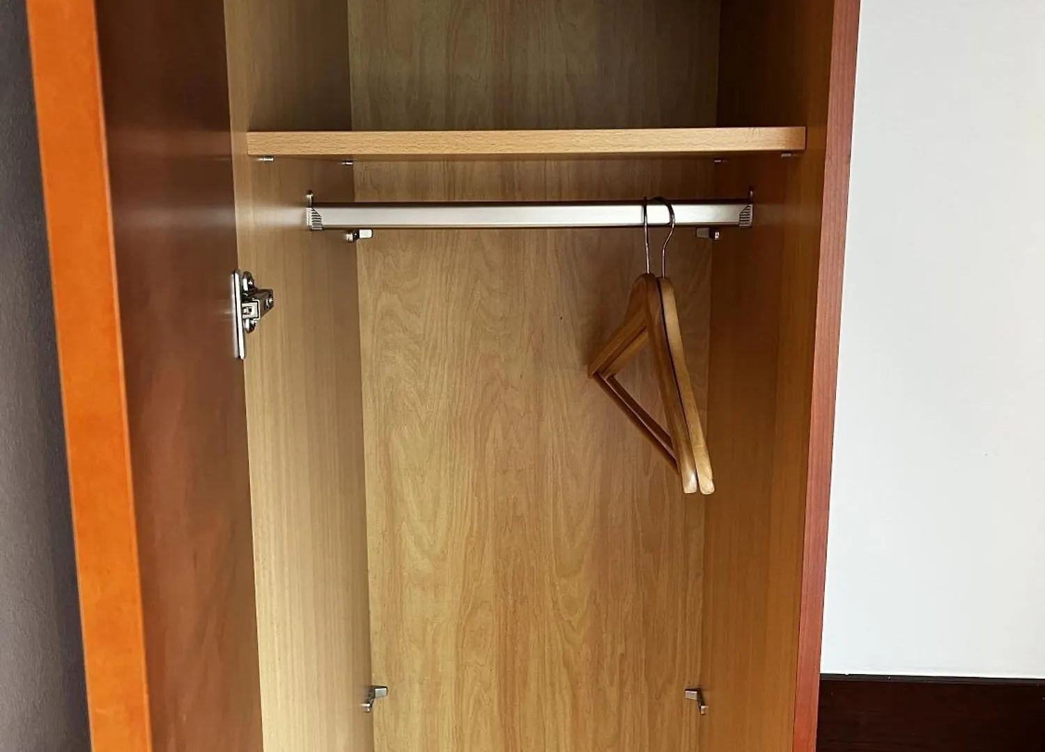 Hotel Tenova Koeln-Neumarkt 0*, Cologne