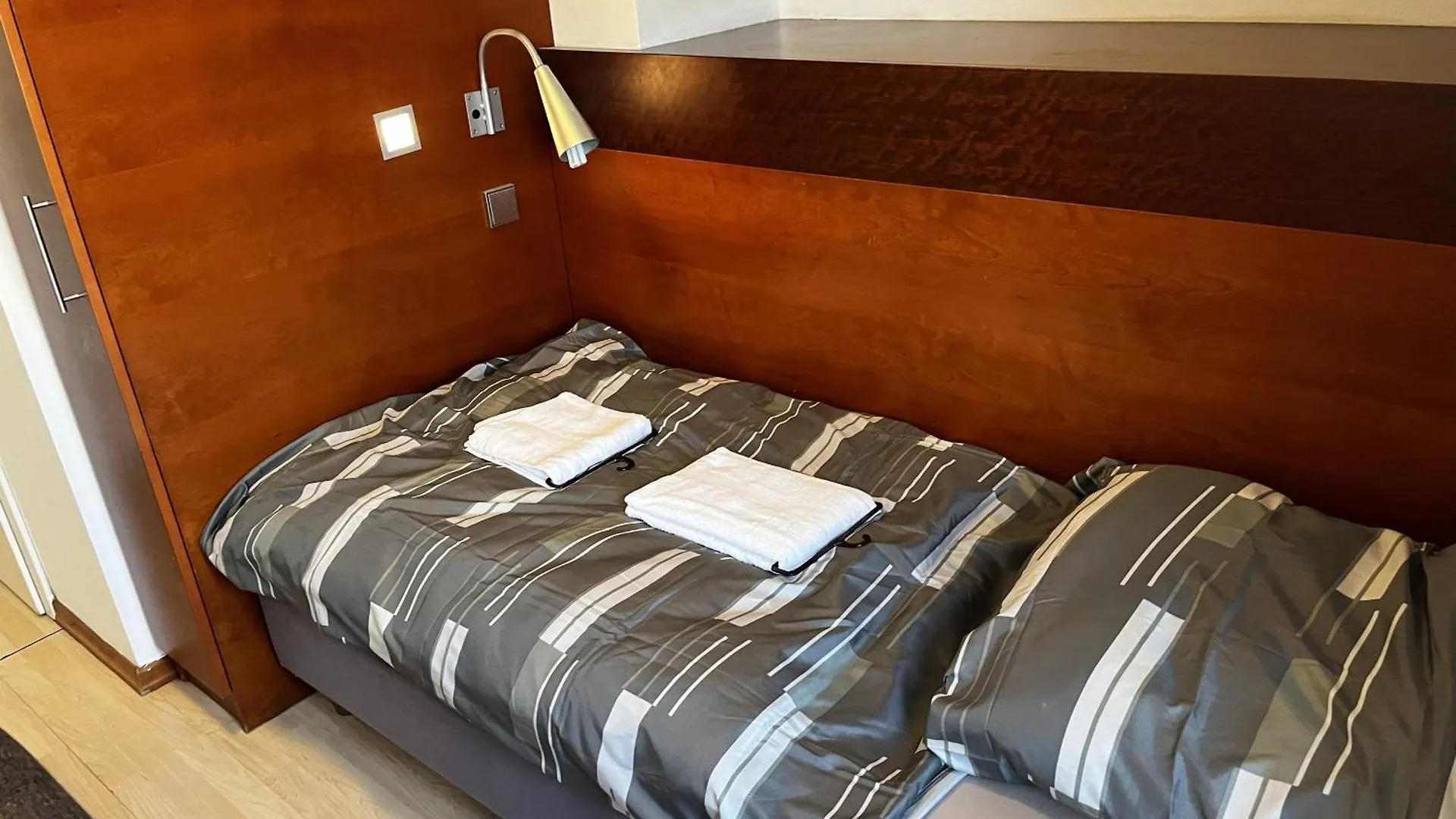 Hotel Tenova Koeln-Neumarkt 0*, ケルン